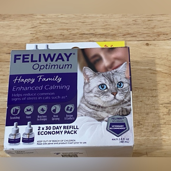 Feliway Optimum Happy Family diffuser kit with 3 refills new sealed for cats - Picture 2 of 7